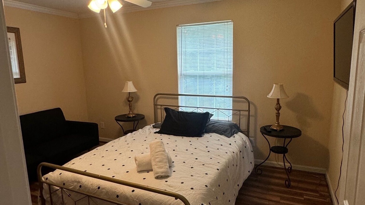 Photo of Bedroom in Seneca