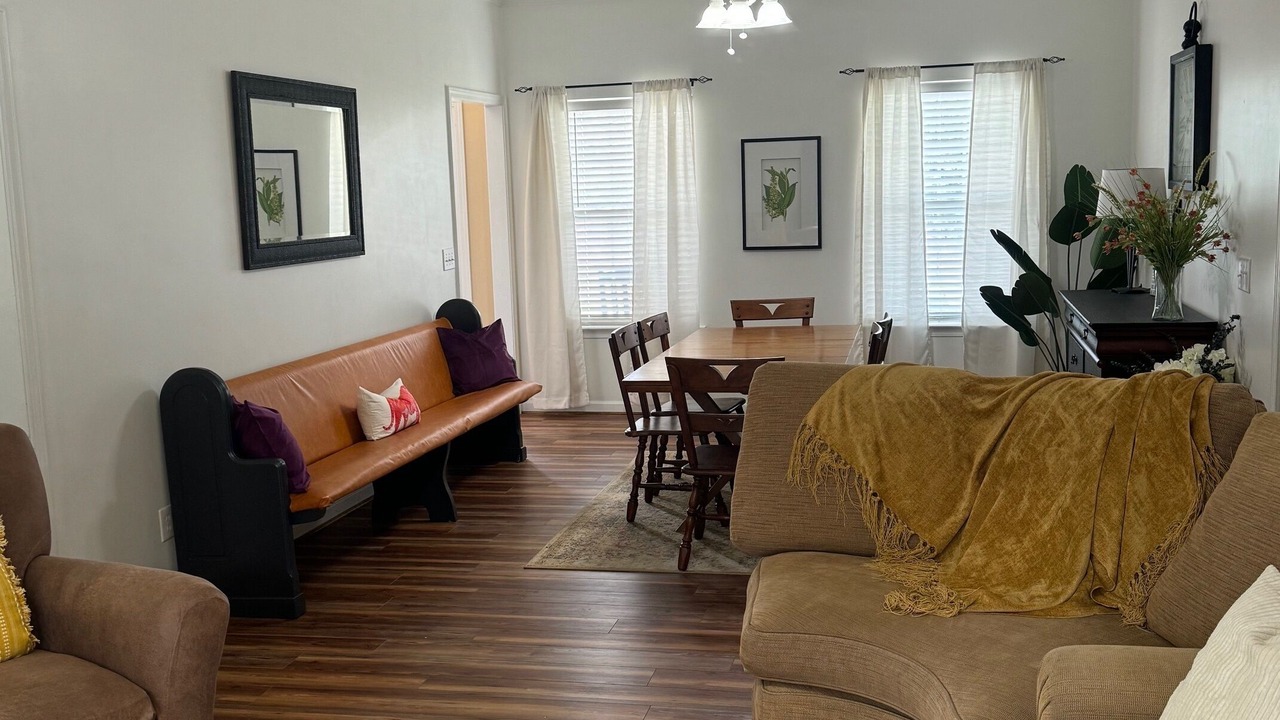 Photo of Livingroom in Seneca