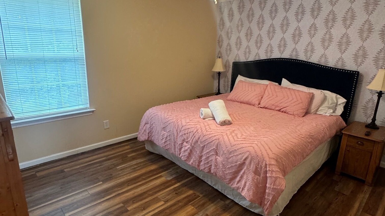 Photo of Bedroom in Seneca