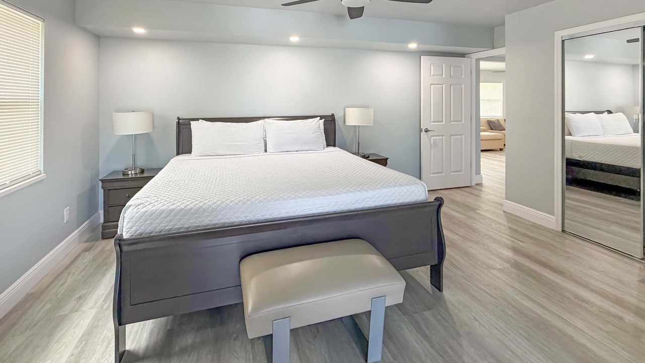 Photo of Bedroom in Floridana Beach