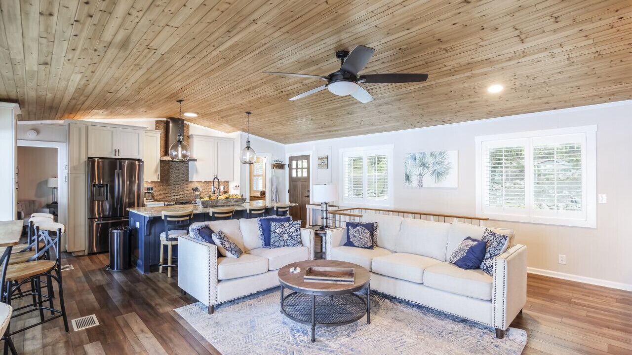 Photo of Livingroom in Leesville