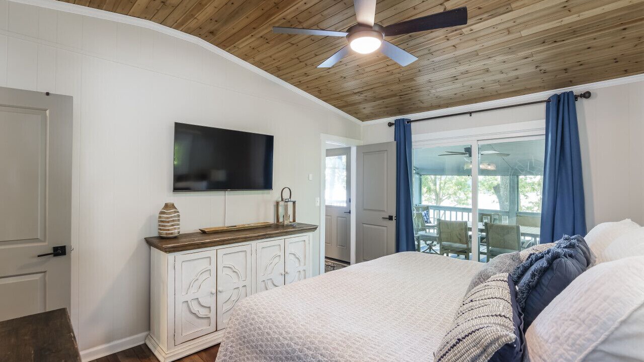 Photo of Bedroom in Leesville