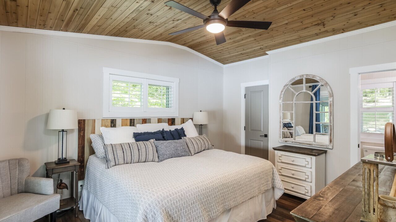 Photo of Bedroom in Leesville