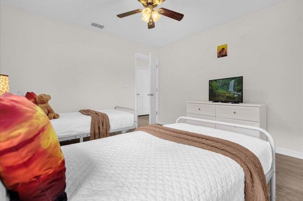 Photo of Bedroom in Veranda Palms