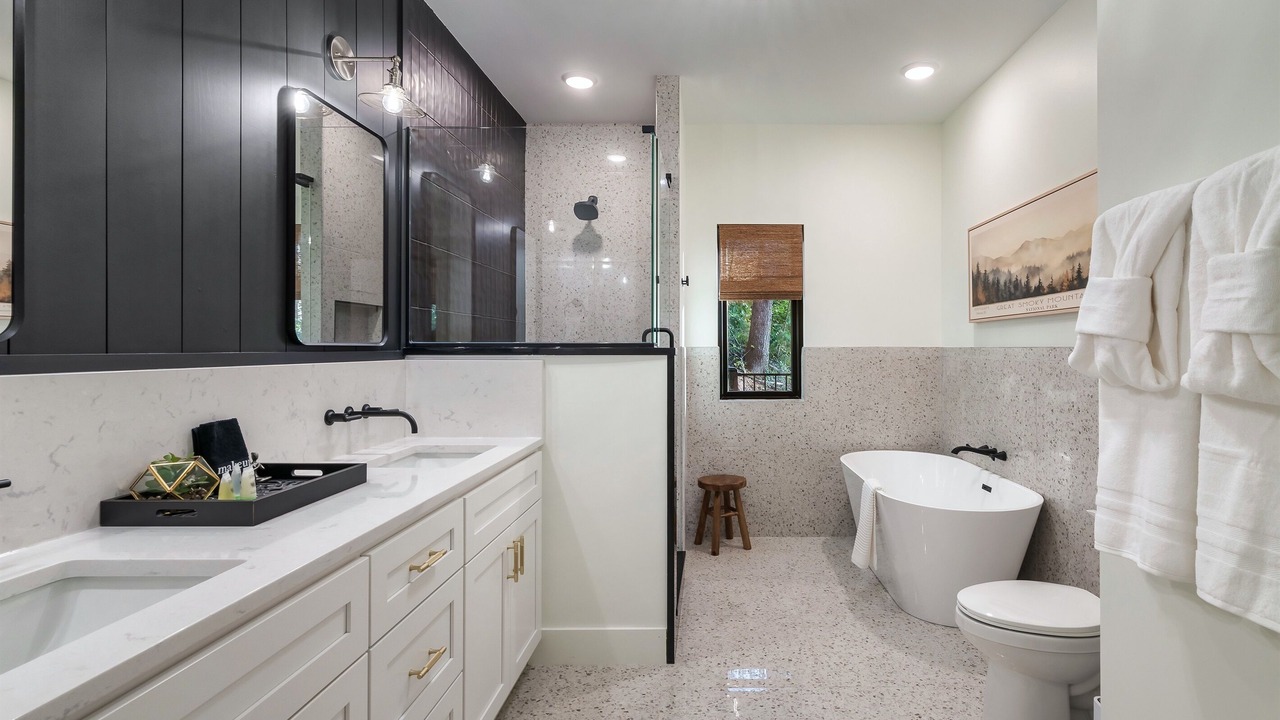 Photo of Bathroom in Sevierville