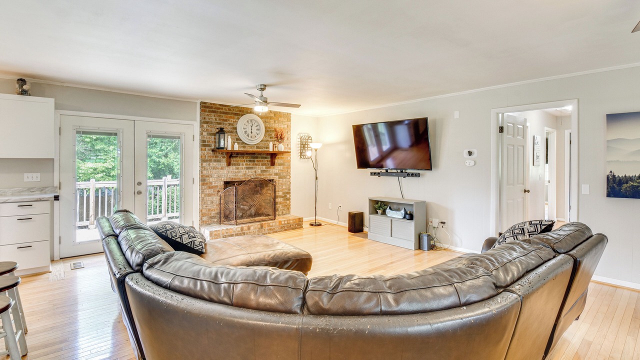 Photo of Livingroom in West Union