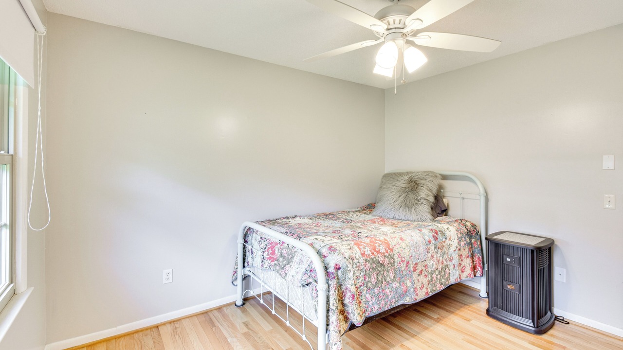 Photo of Bedroom in West Union