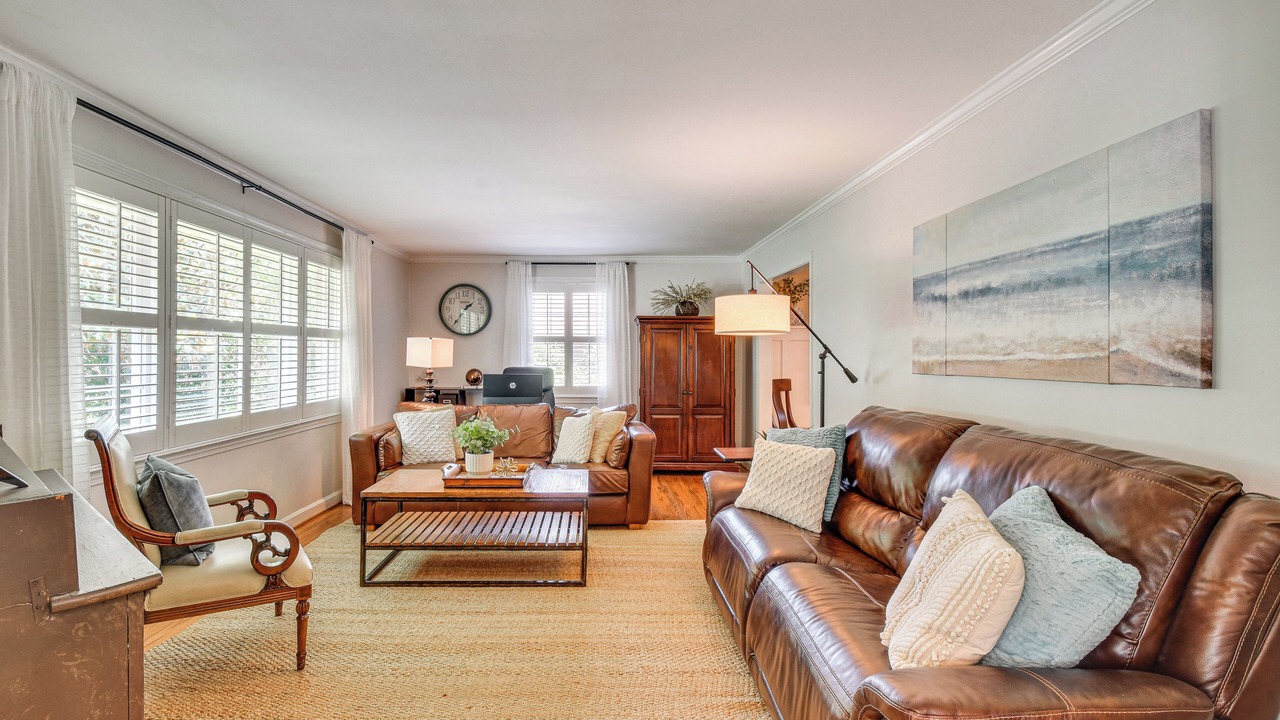 Photo of Livingroom in Taylors