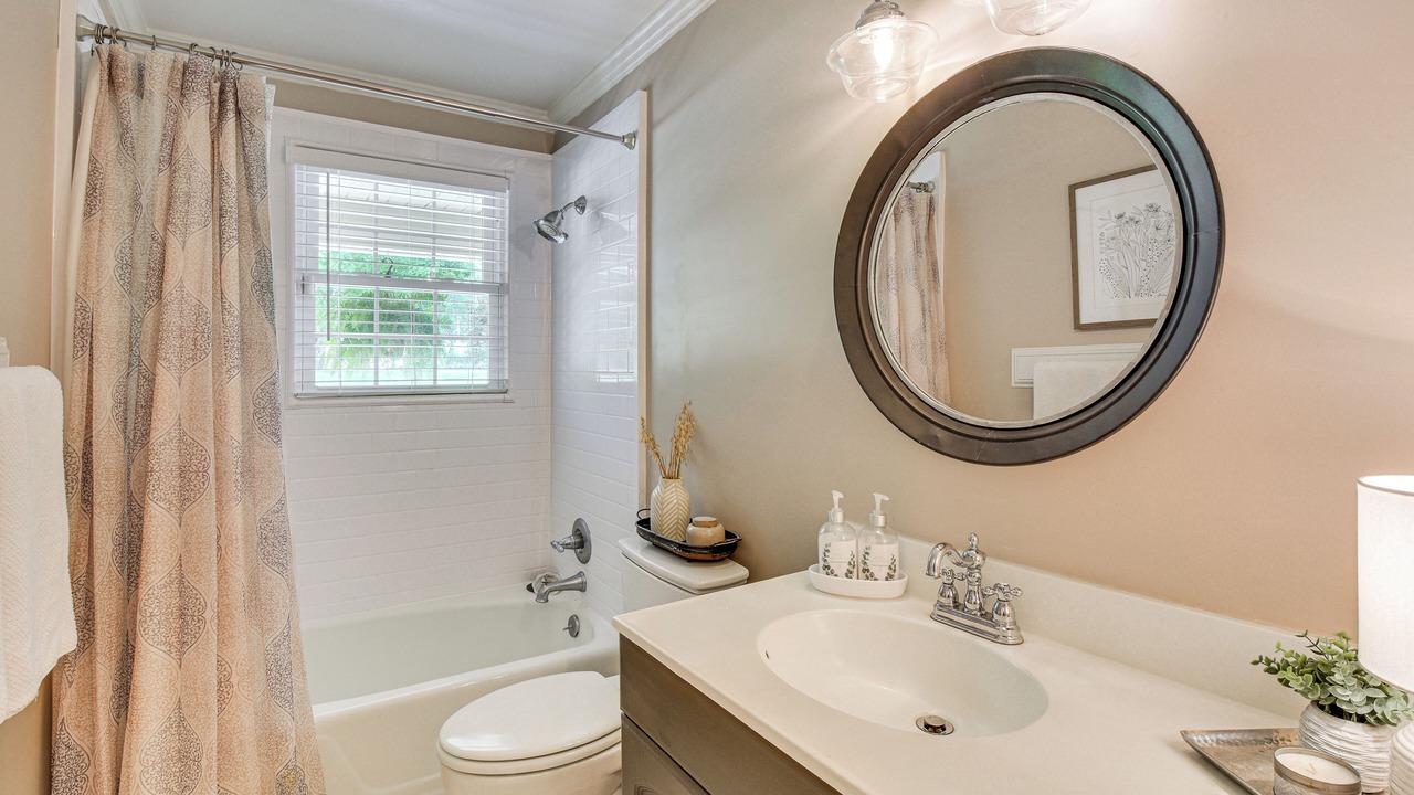 Photo of Bathroom in Taylors