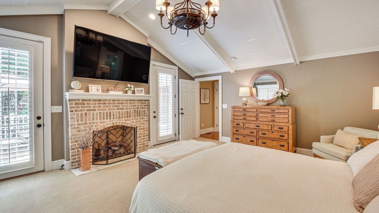 Photo of Bedroom in Taylors