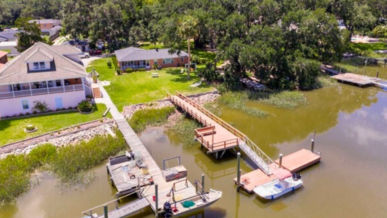 Photo of Outdoor in Burnside Island