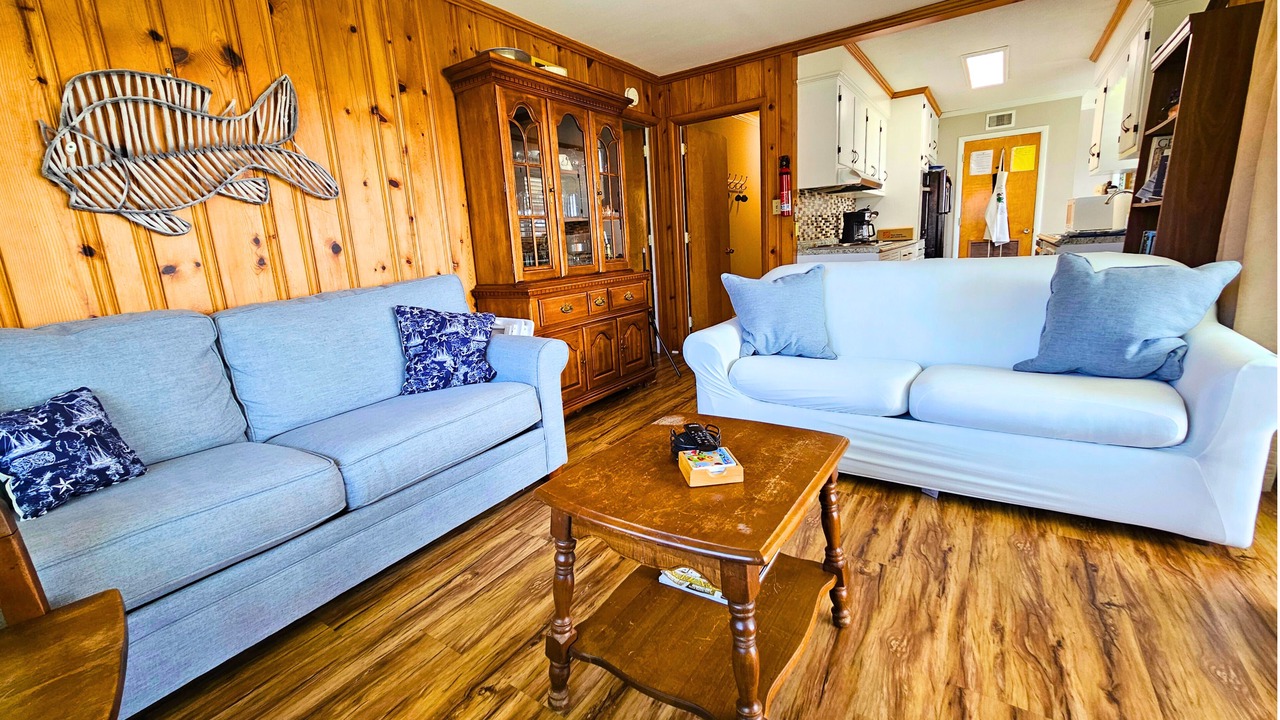 Photo of Livingroom in Burnside Island