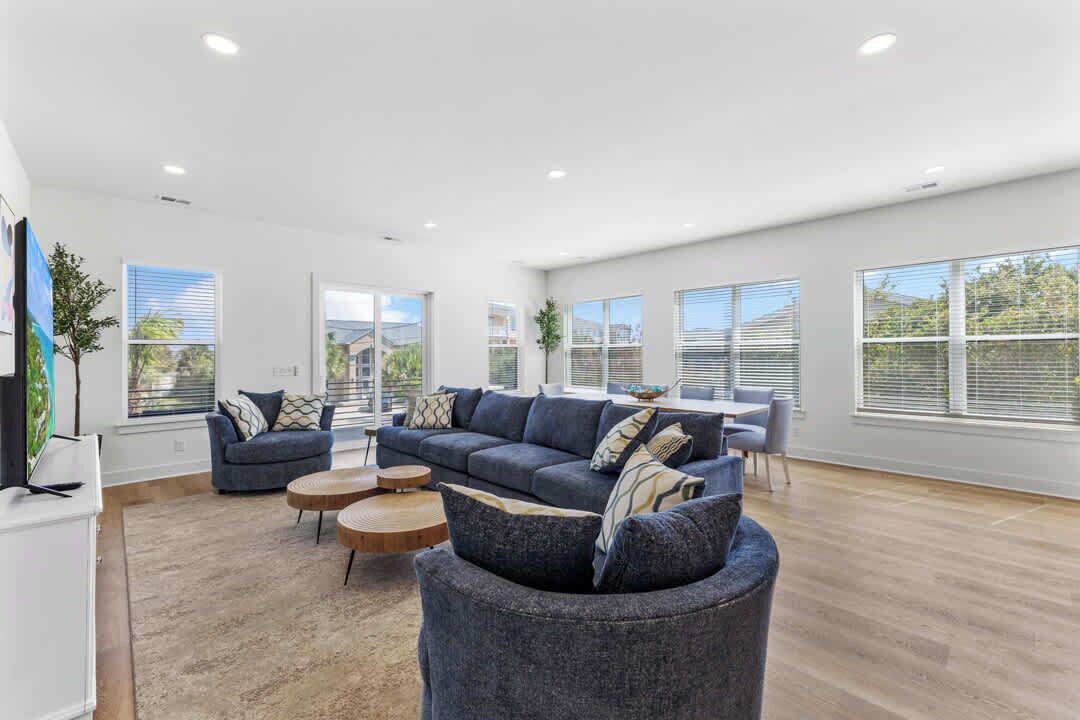 Photo of Livingroom in Long Bay Estates