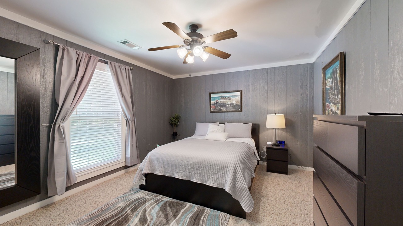 Photo of Bedroom in Claxton