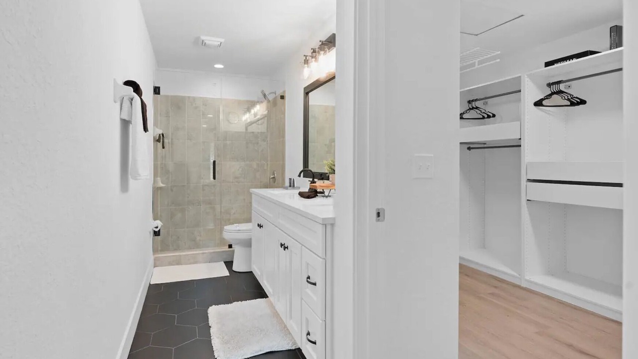 Photo of Bathroom in Inwood