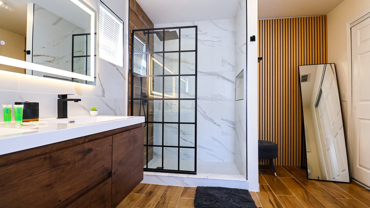 Photo of Bathroom in Buena Ventura Lakes