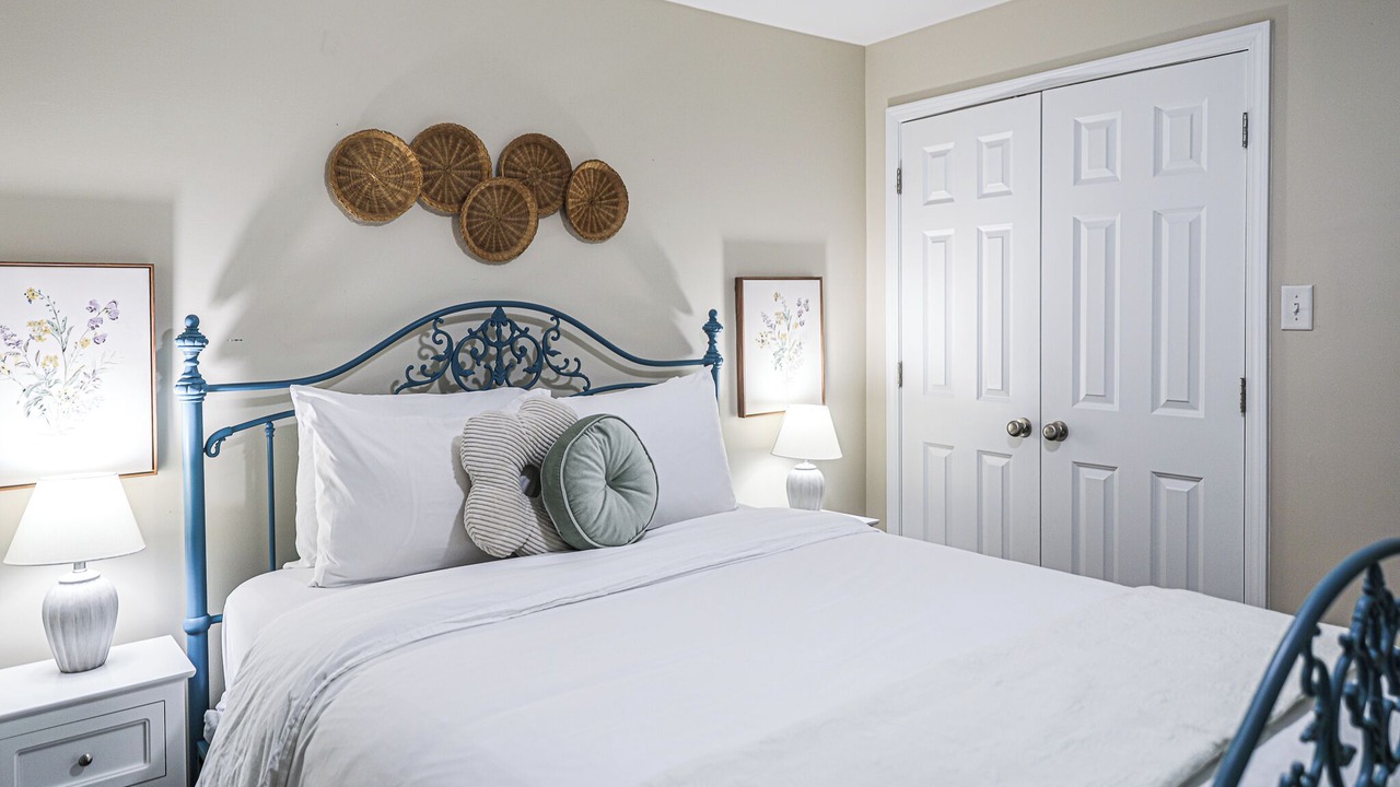 Photo of Bedroom in Savannah Victorian District