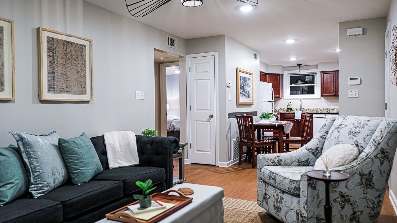 Photo of Livingroom in Savannah Victorian District