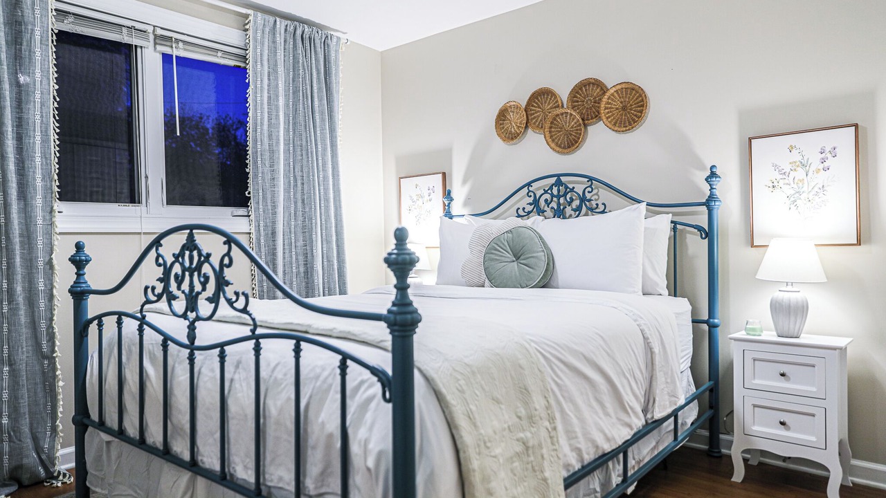 Photo of Bedroom in Savannah Victorian District