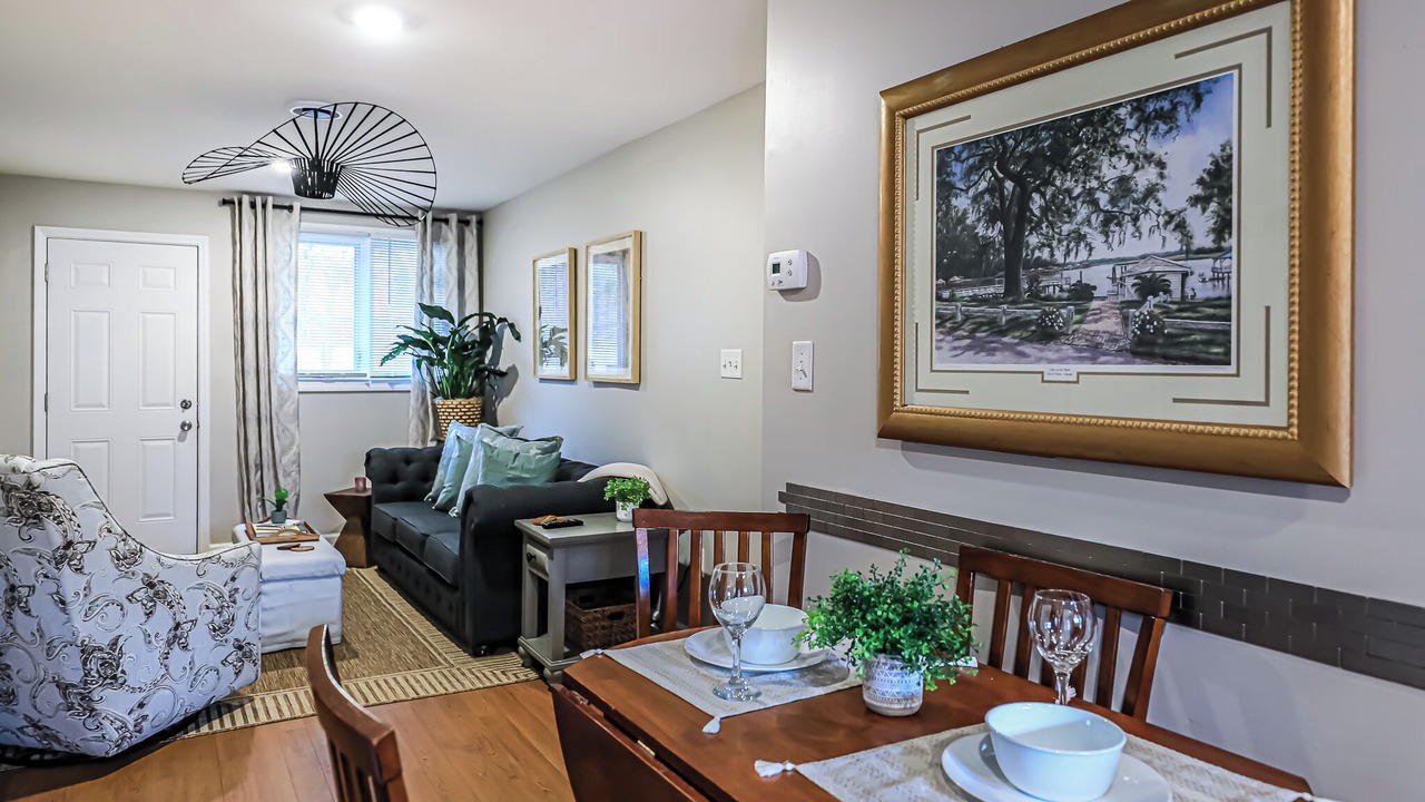 Photo of Livingroom in Savannah Victorian District
