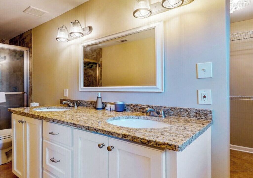 Photo of Bathroom in Isle of Hope Historic District