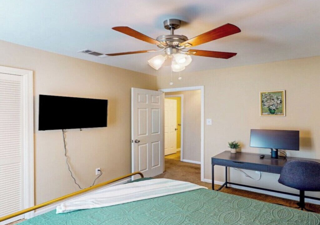 Photo of Bedroom in Isle of Hope Historic District