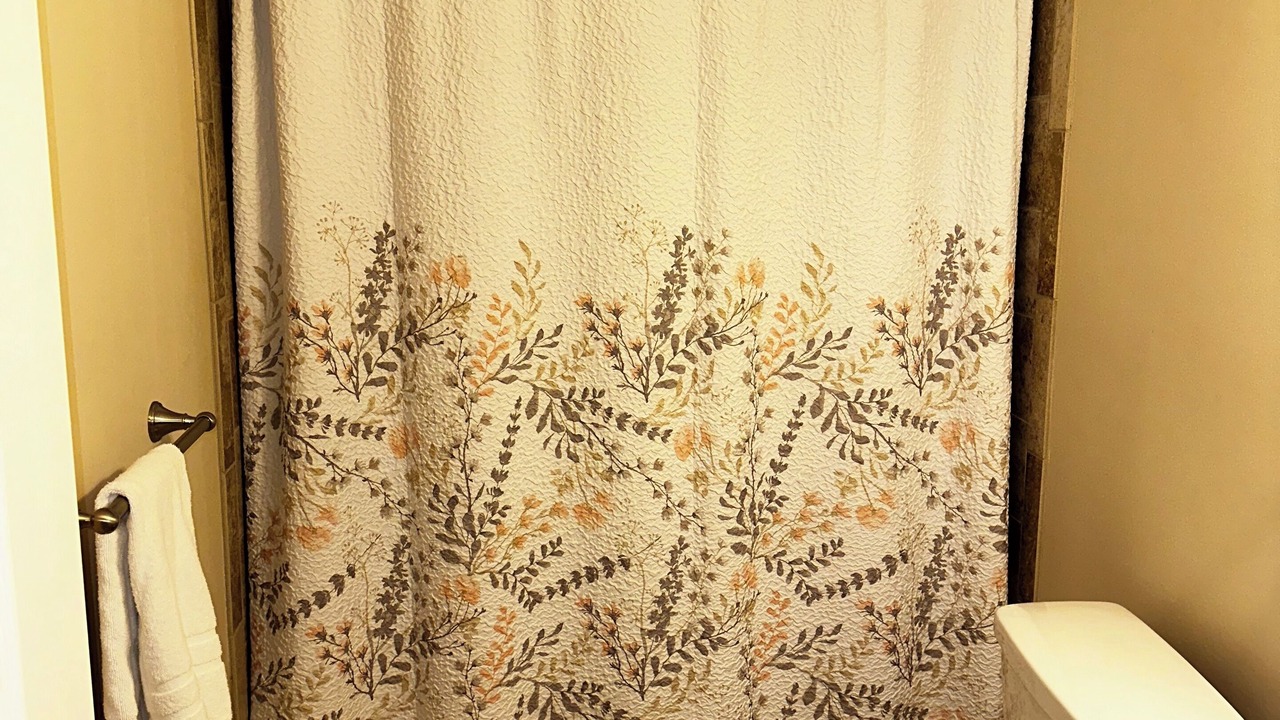 Photo of Bathroom in Isle of Hope Historic District