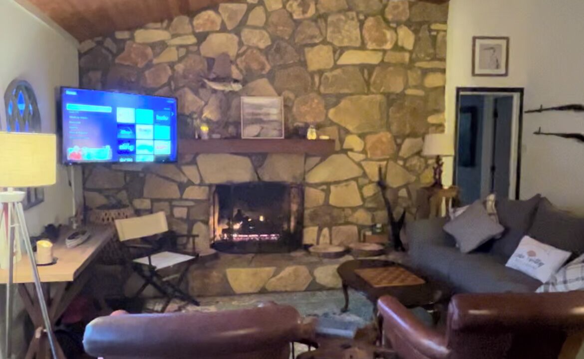 Photo of Livingroom in Monroe