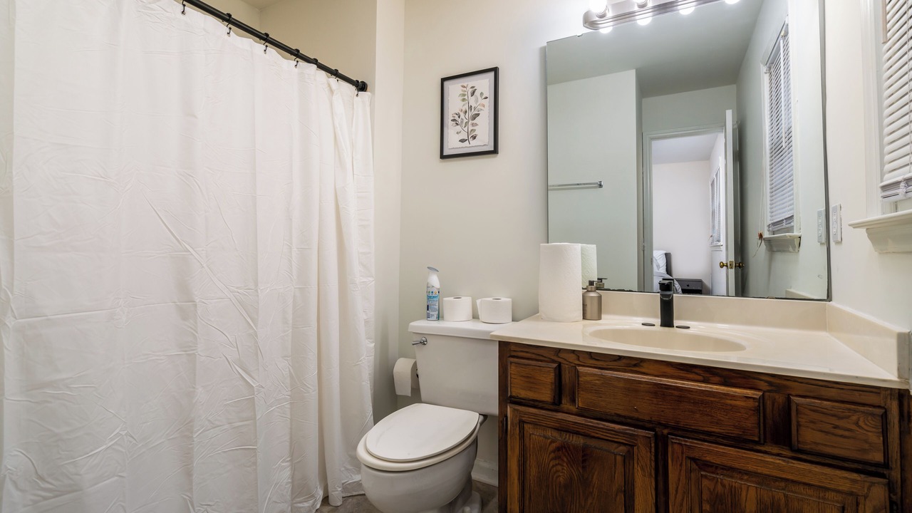 Photo of Bathroom in Huntcliff