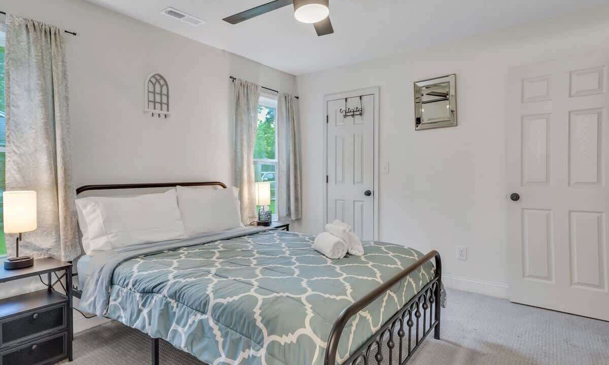 Photo of Bedroom in Pooler