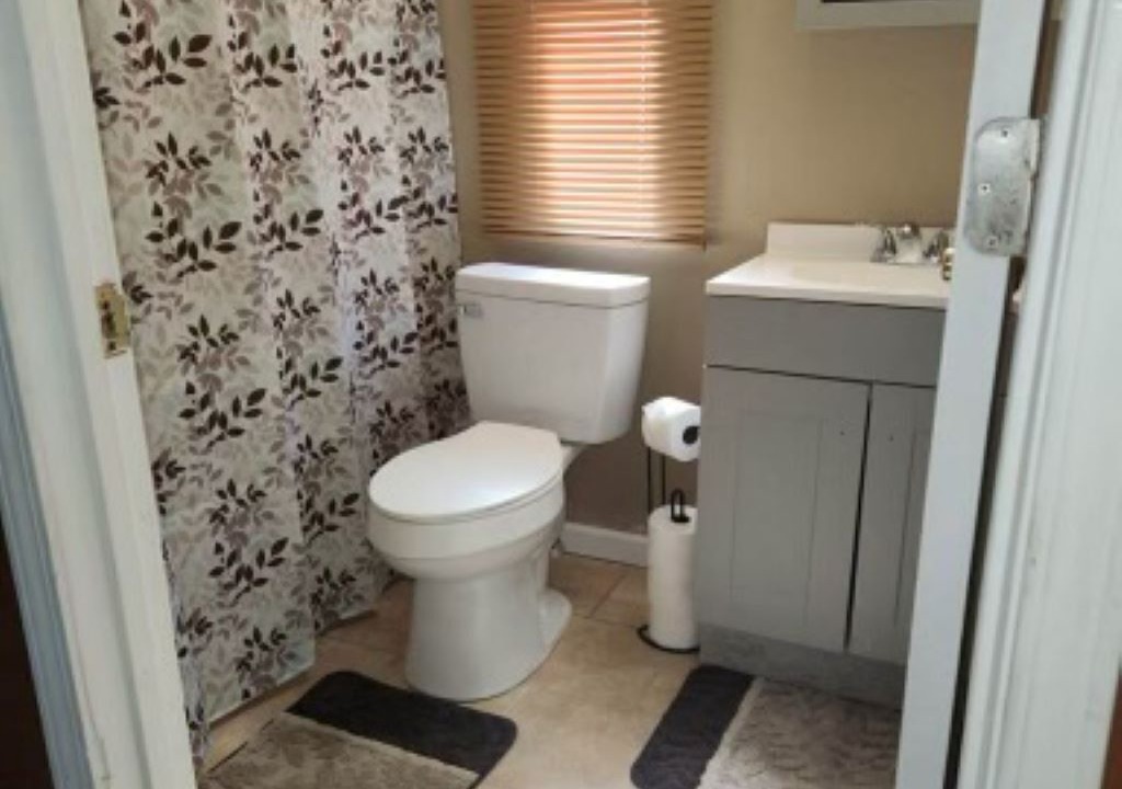 Photo of Bathroom in Loris