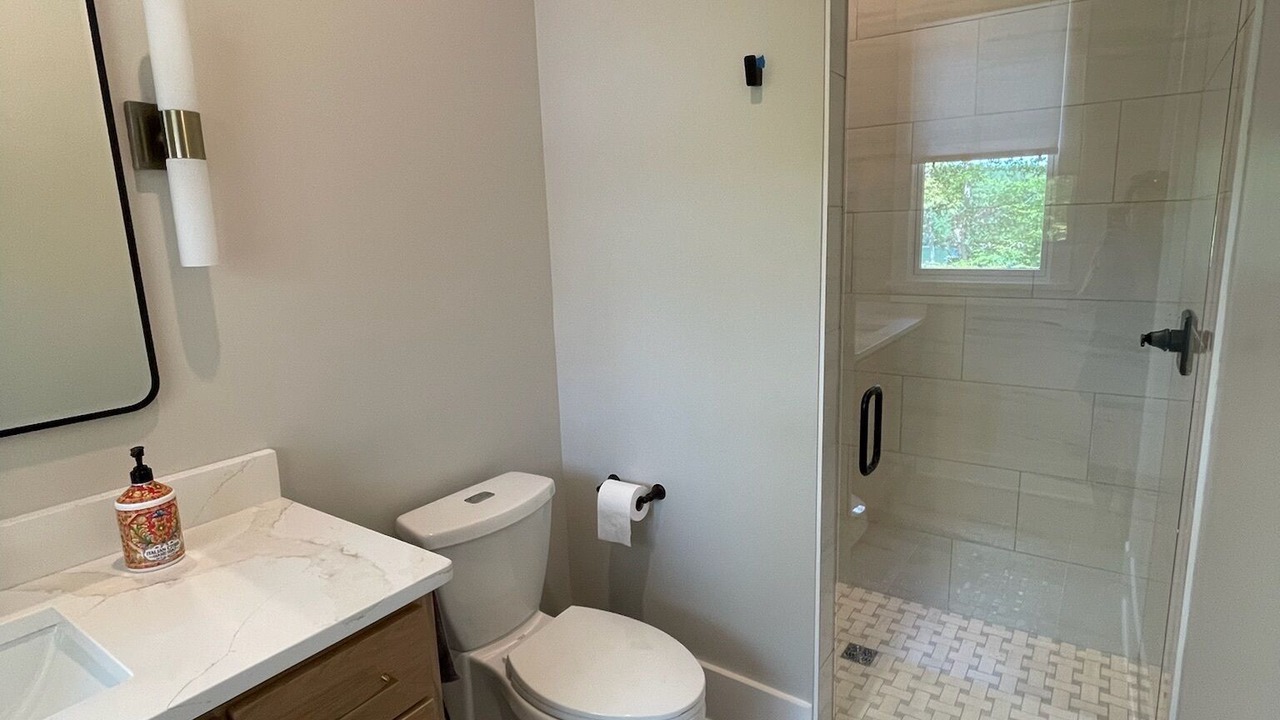 Photo of Bathroom in Six Mile