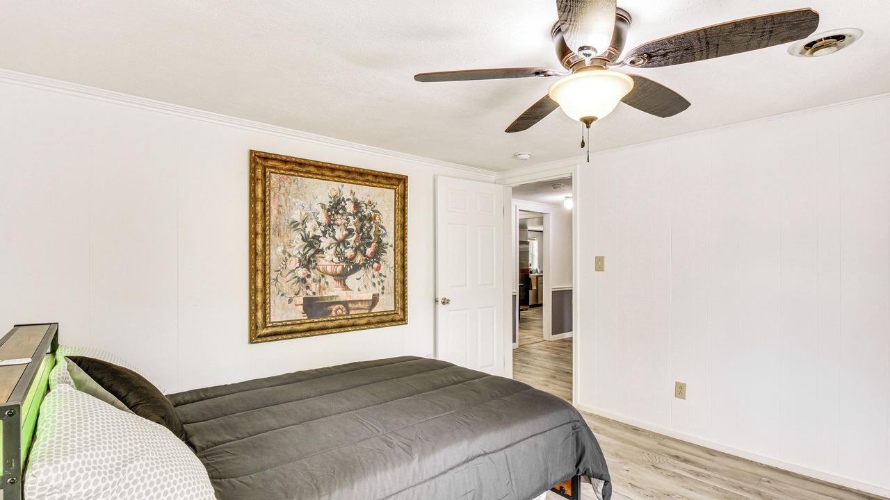 Photo of Bedroom in Seneca