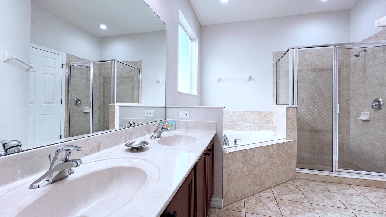 Photo of Bathroom in Veranda Palms