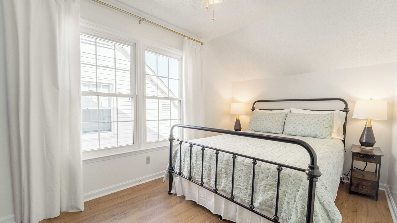 Photo of Bedroom in Summerville