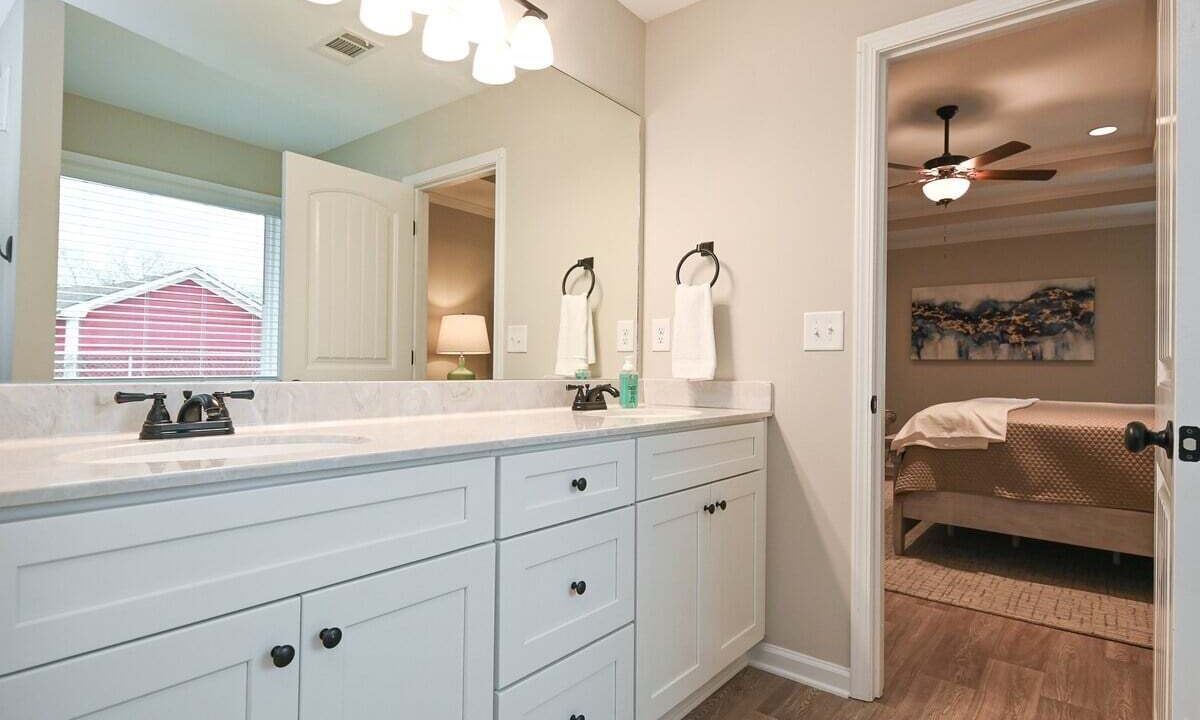 Photo of Bedroom in Commerce
