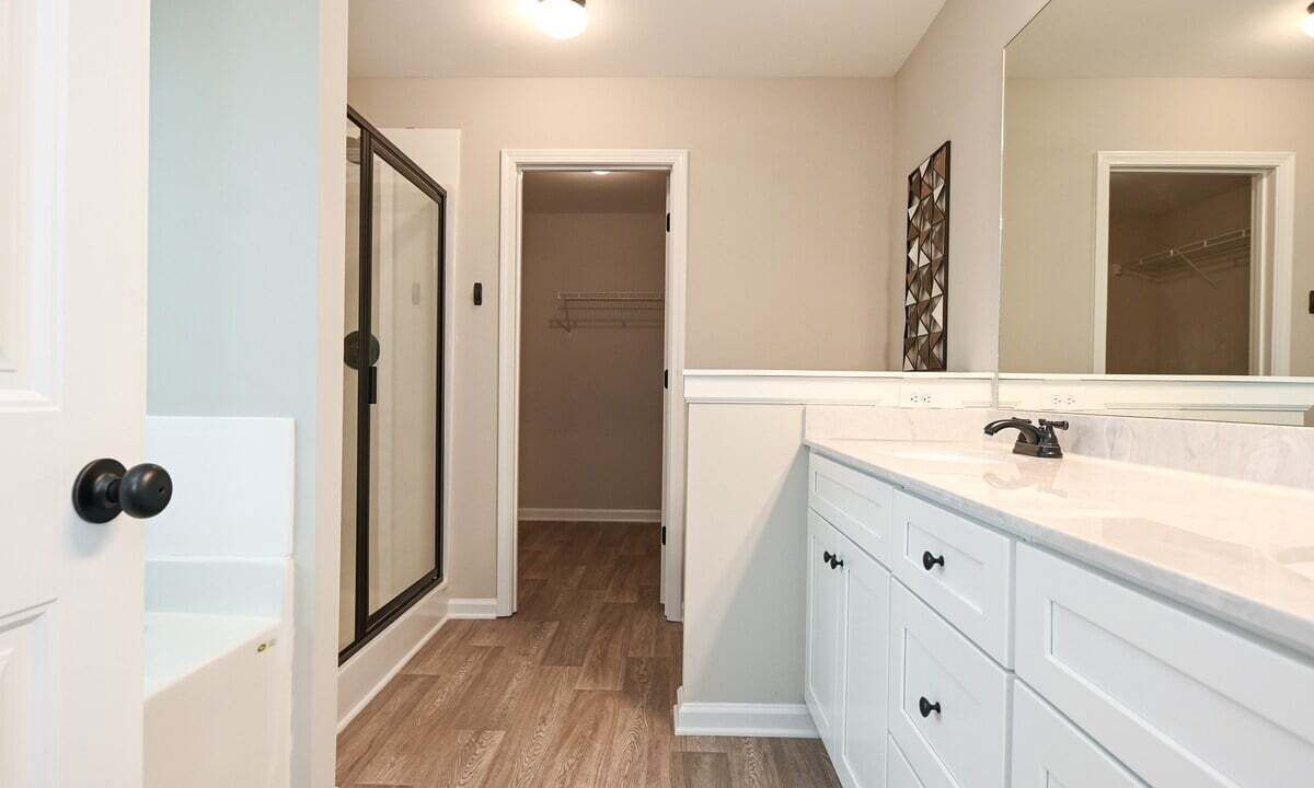 Photo of Bathroom in Commerce