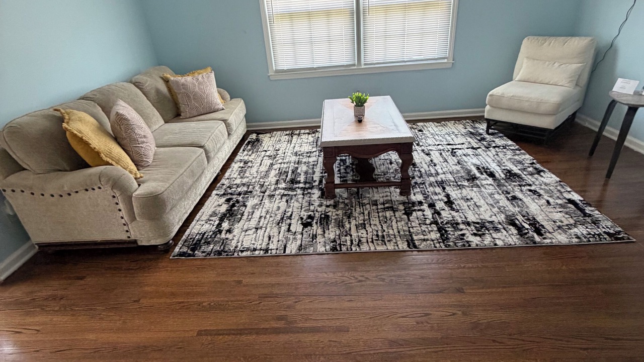 Photo of Livingroom in Oak Forest
