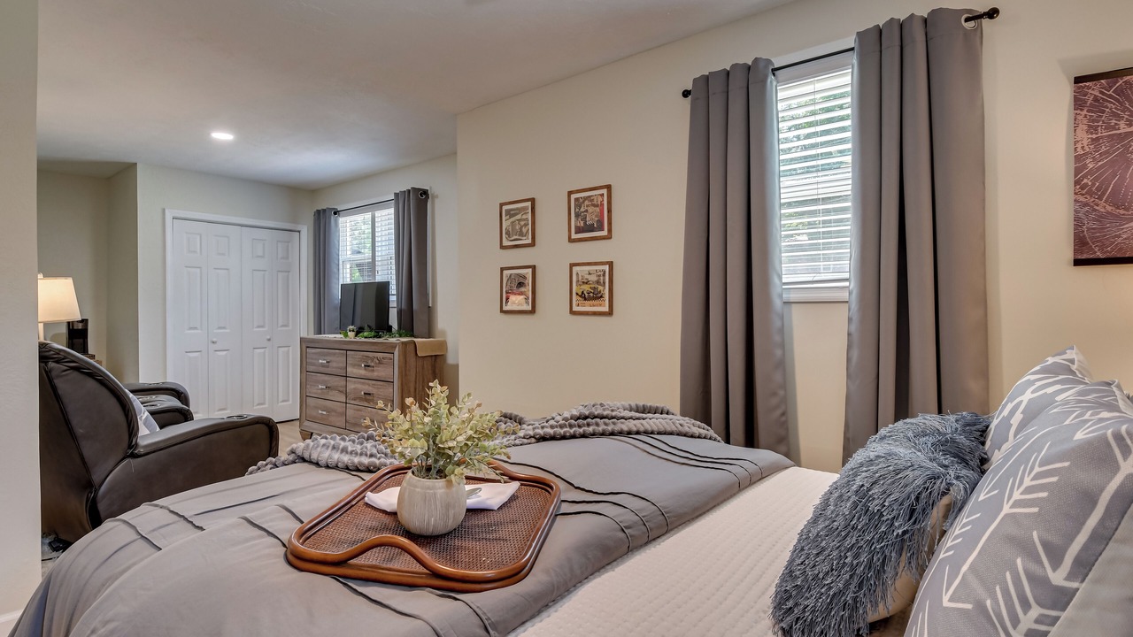 Photo of Bedroom in National Hills