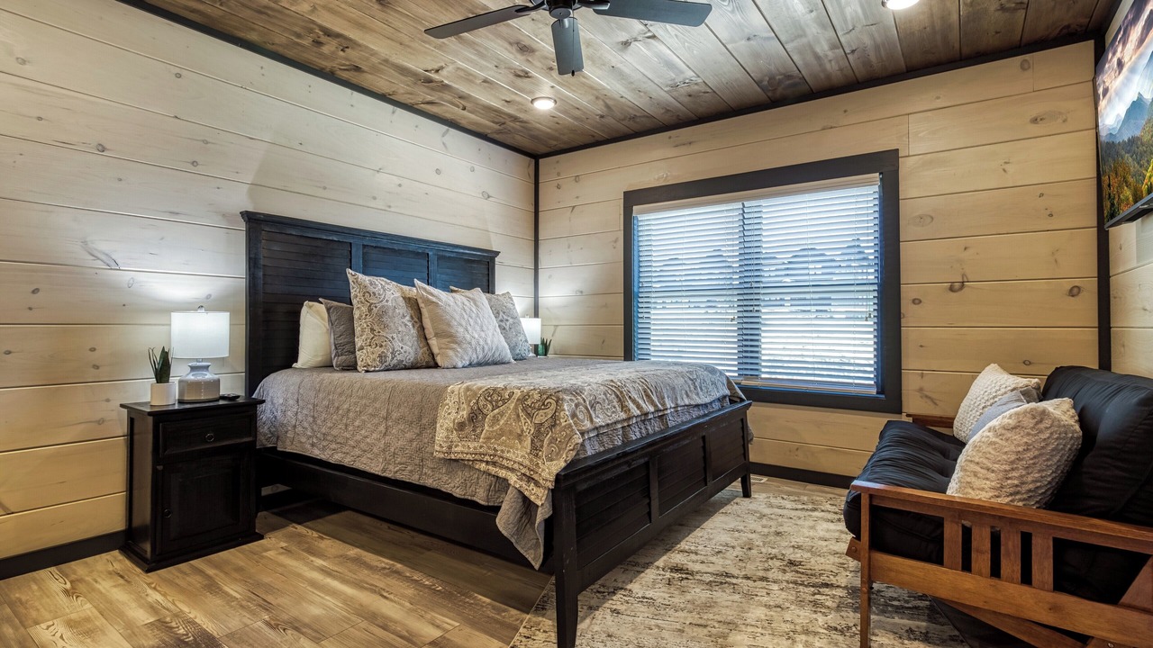 Photo of Bedroom in Wears Valley