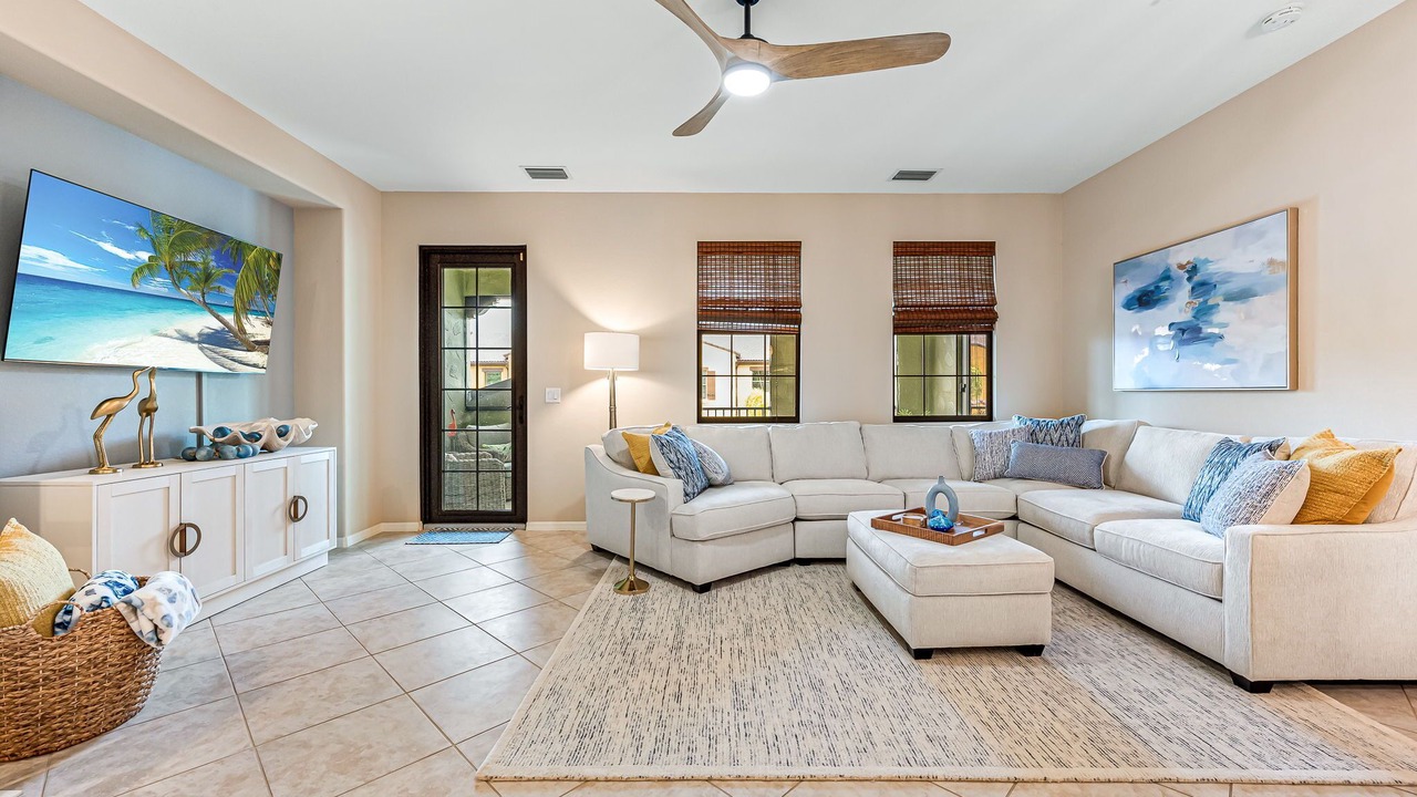 Photo of Livingroom in Flamingo Fairways
