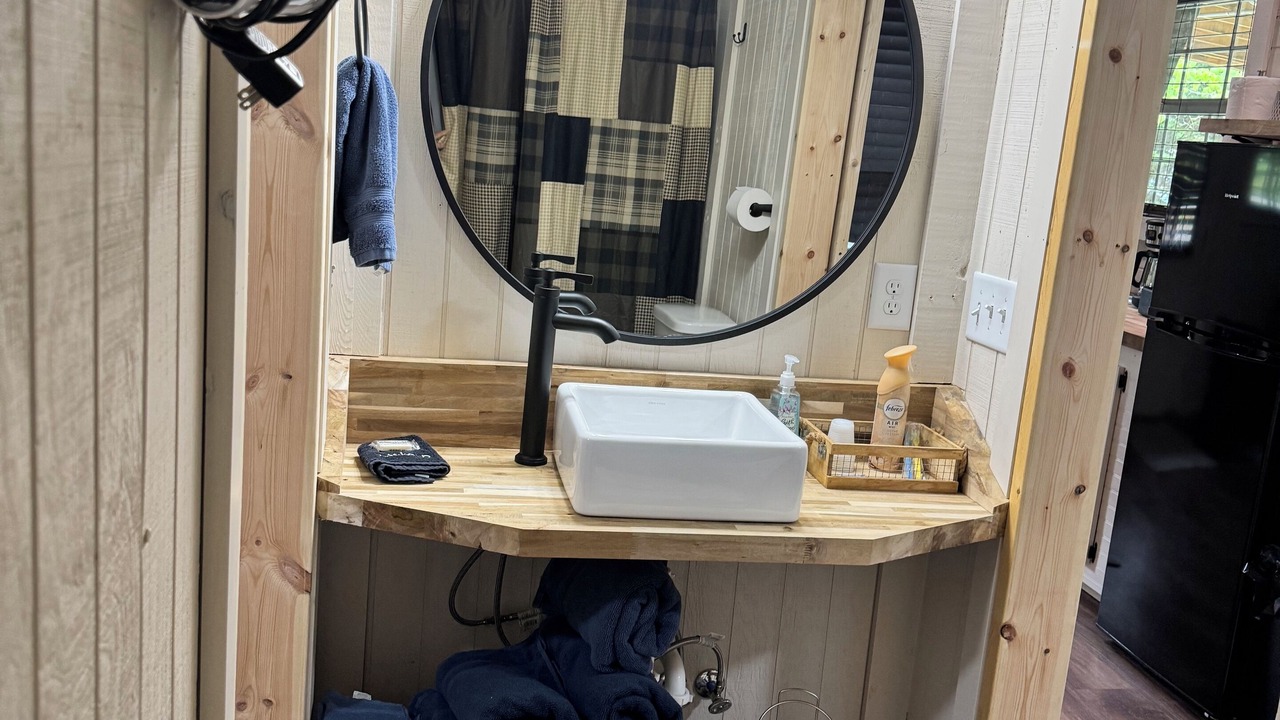 Photo of Bathroom in Townville