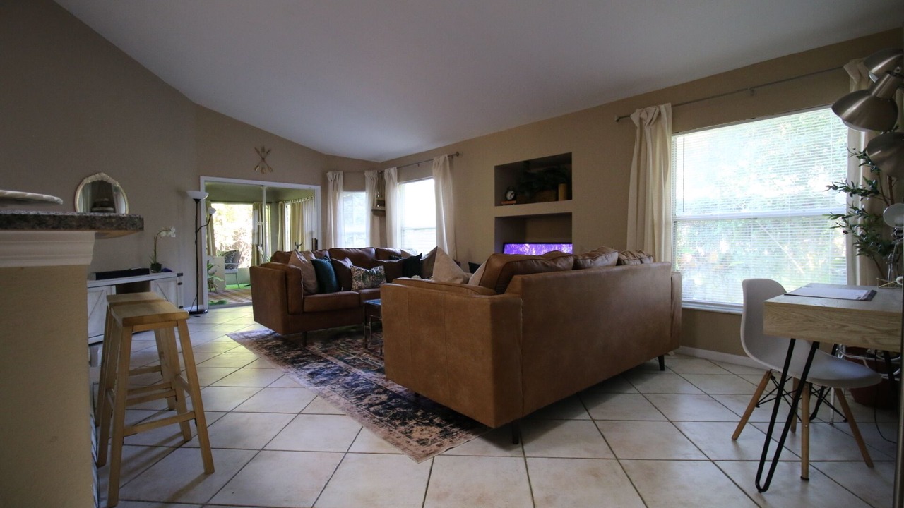 Photo of Livingroom in Florida Ridge
