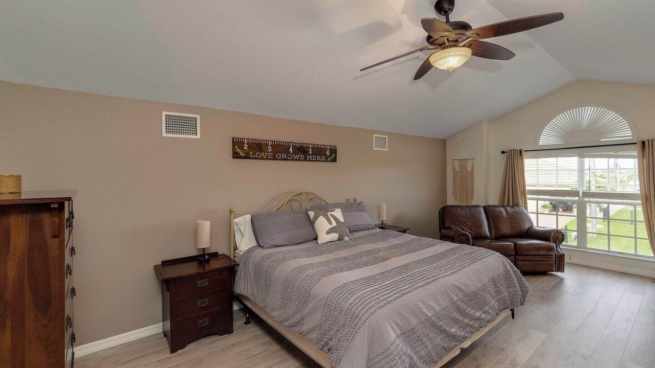 Photo of Bedroom in South Gulf Cove
