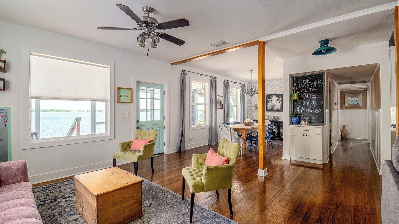 Photo of Livingroom in Eagle Lake