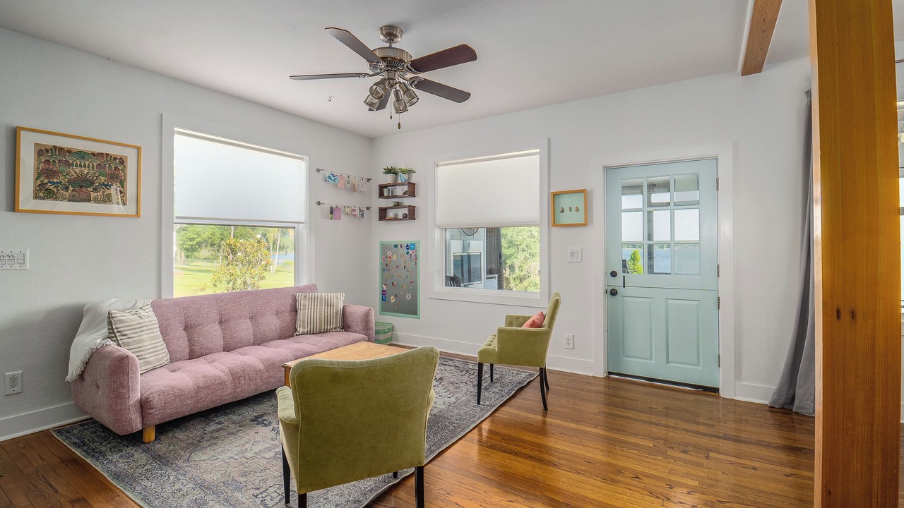 Photo of Livingroom in Eagle Lake