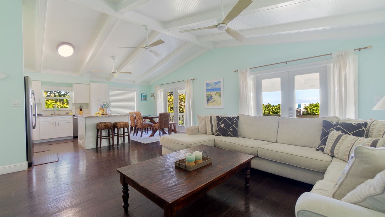 Photo of Livingroom in North Beach