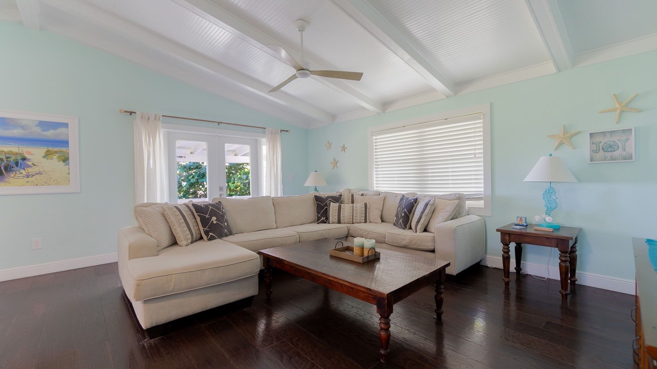 Photo of Livingroom in North Beach