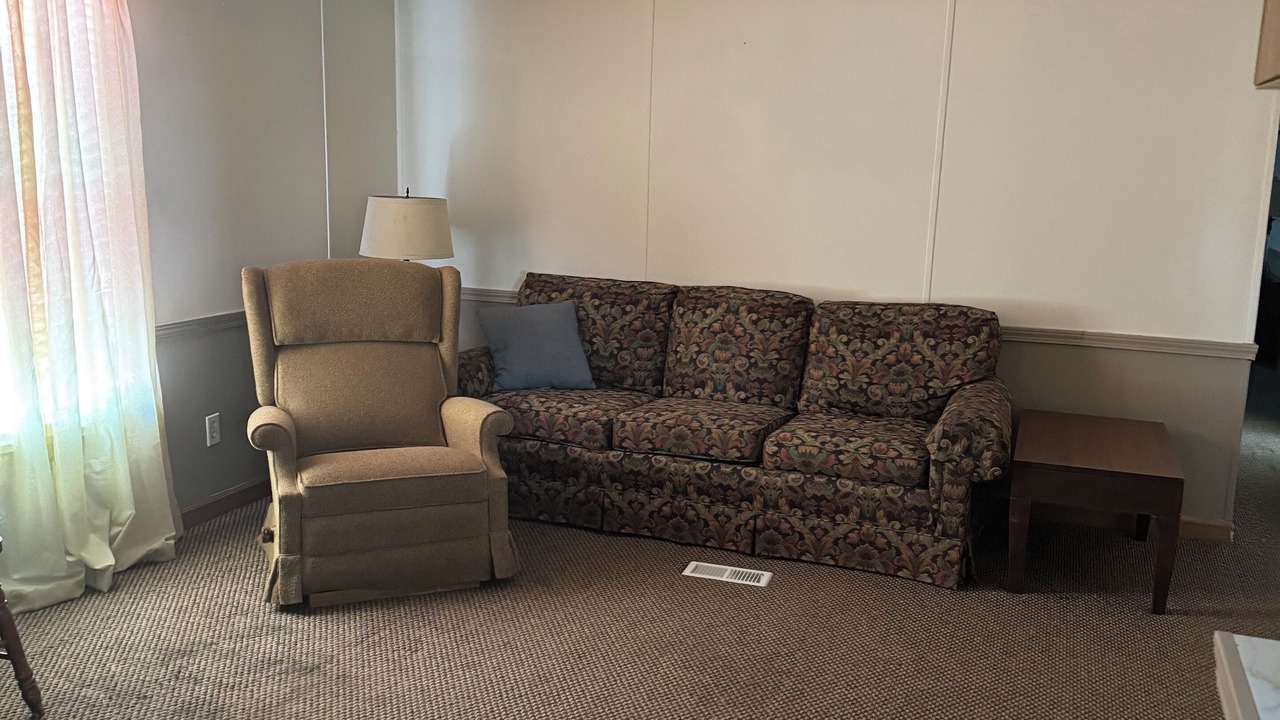 Photo of Livingroom in Manning