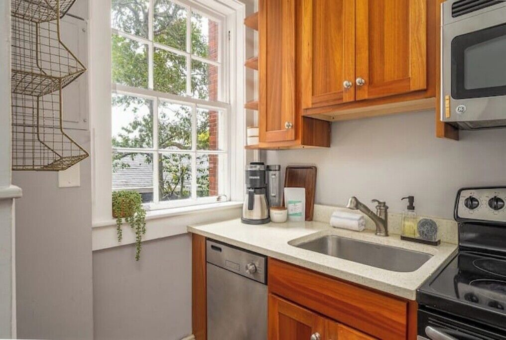 Photo of Kitchen in Savannah Victorian District